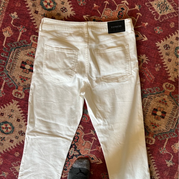 Men’s white slim Express jeans in size 30x32. Excellent condition. - Picture 4 of 6